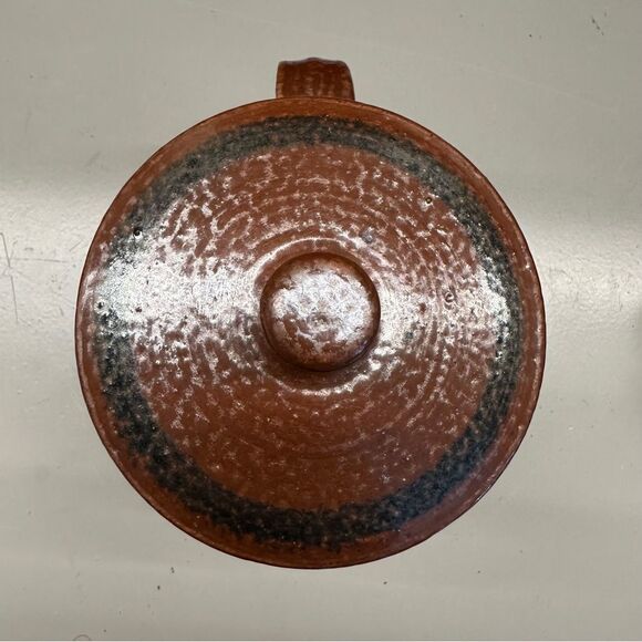 Handcrafted Terry Plasket Ceramic Mug with Lid - Brown and Black dog silhouette - Picture 8 of 12